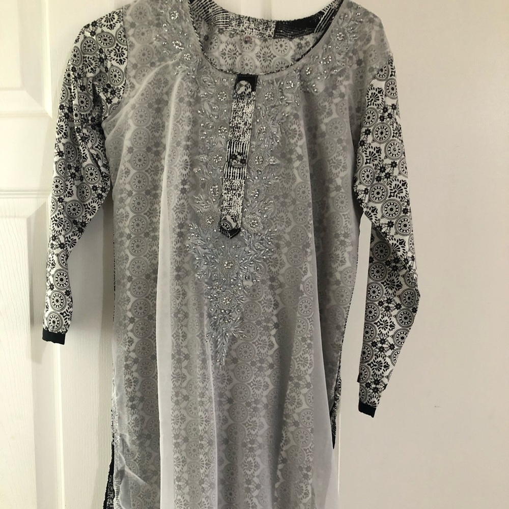 Very nice white and grey salwar kamiz
